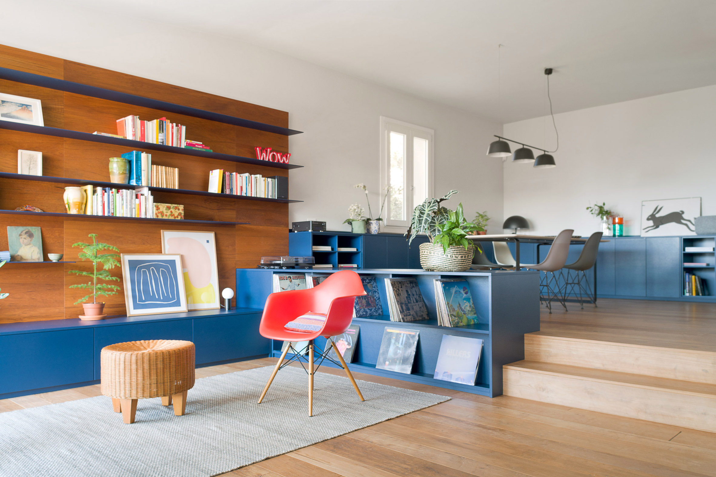 Interior design，Climbing wall，Sports type，stairs，