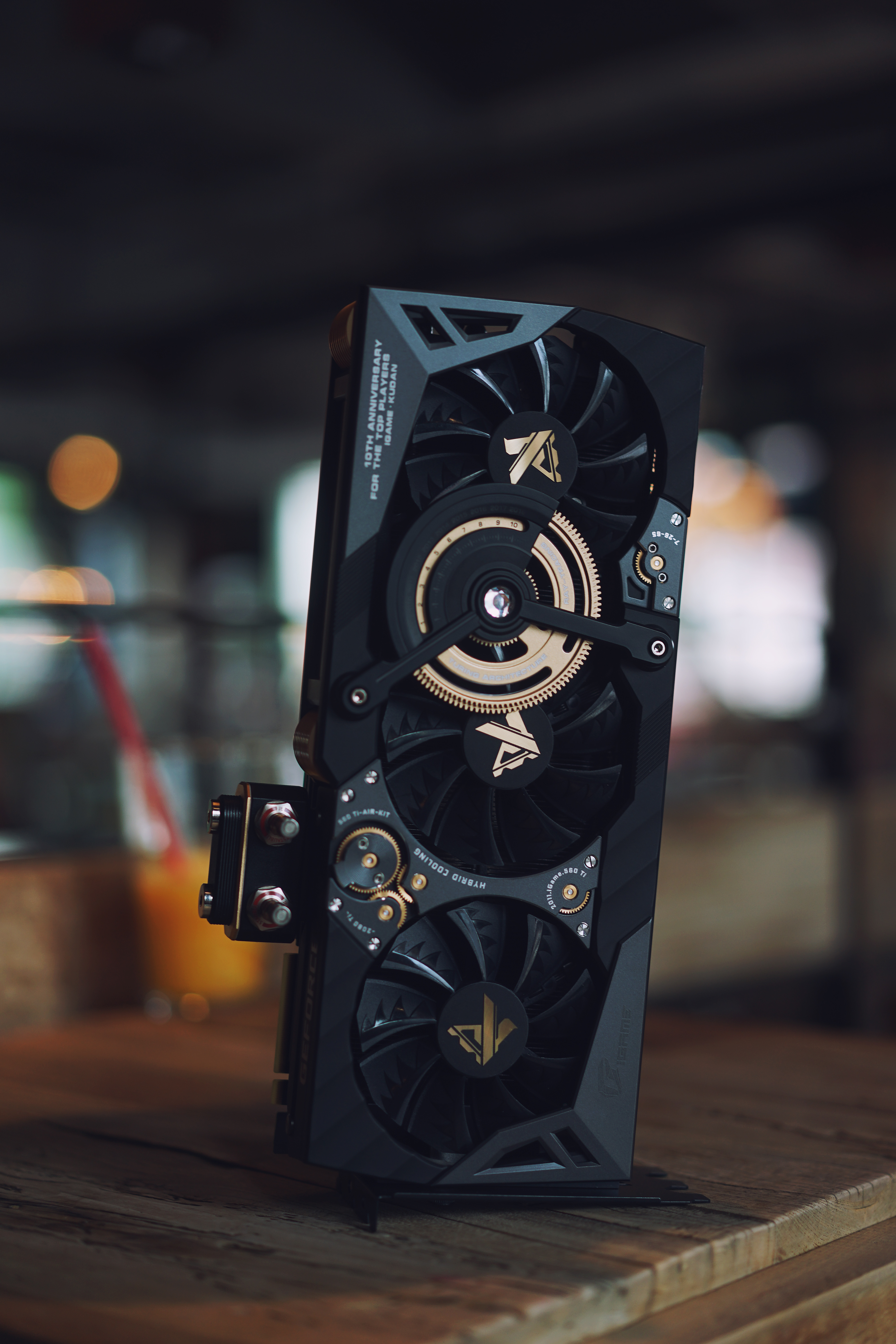 七彩虹显卡九段igamegeforcertx2080tikudan