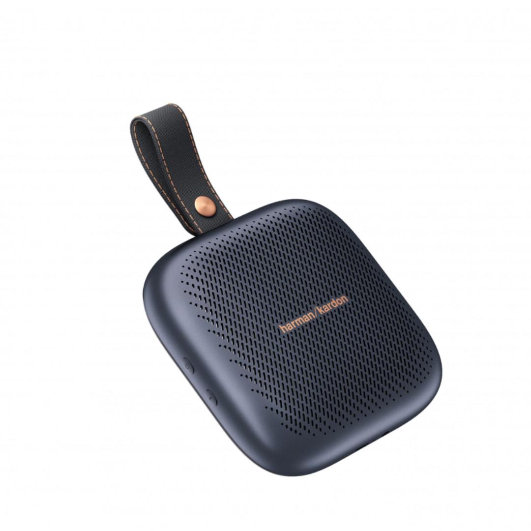 2020 red dot product design award，Haman Carlton Neo，Bluetooth，speaker，Made of metal，waterproof，app，