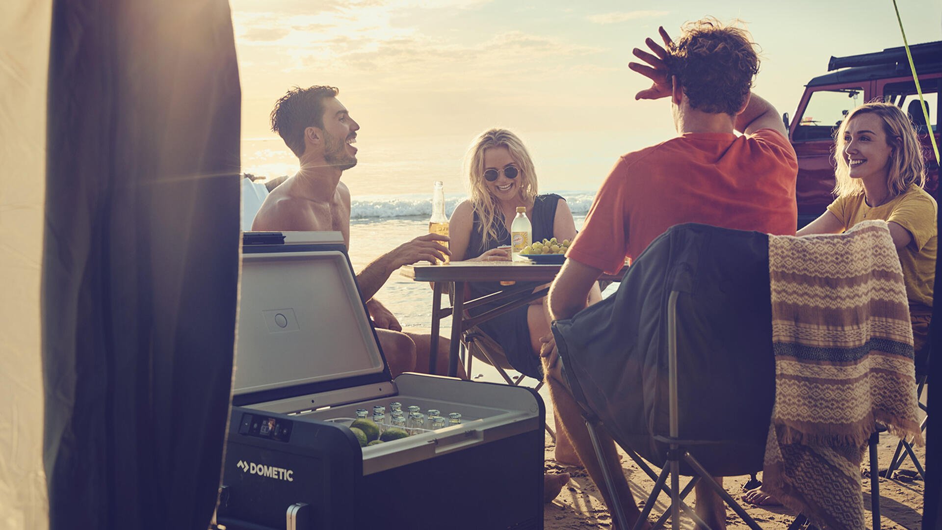 compressor，cooler，2020 red dot product design award，Mobile cooler，Outdoor use，Insulating cover，Domed cfx3 power supply refrigerator，