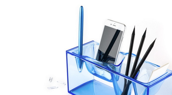 Creative design，pen container，transparent，beautiful，product design，to work in an office，