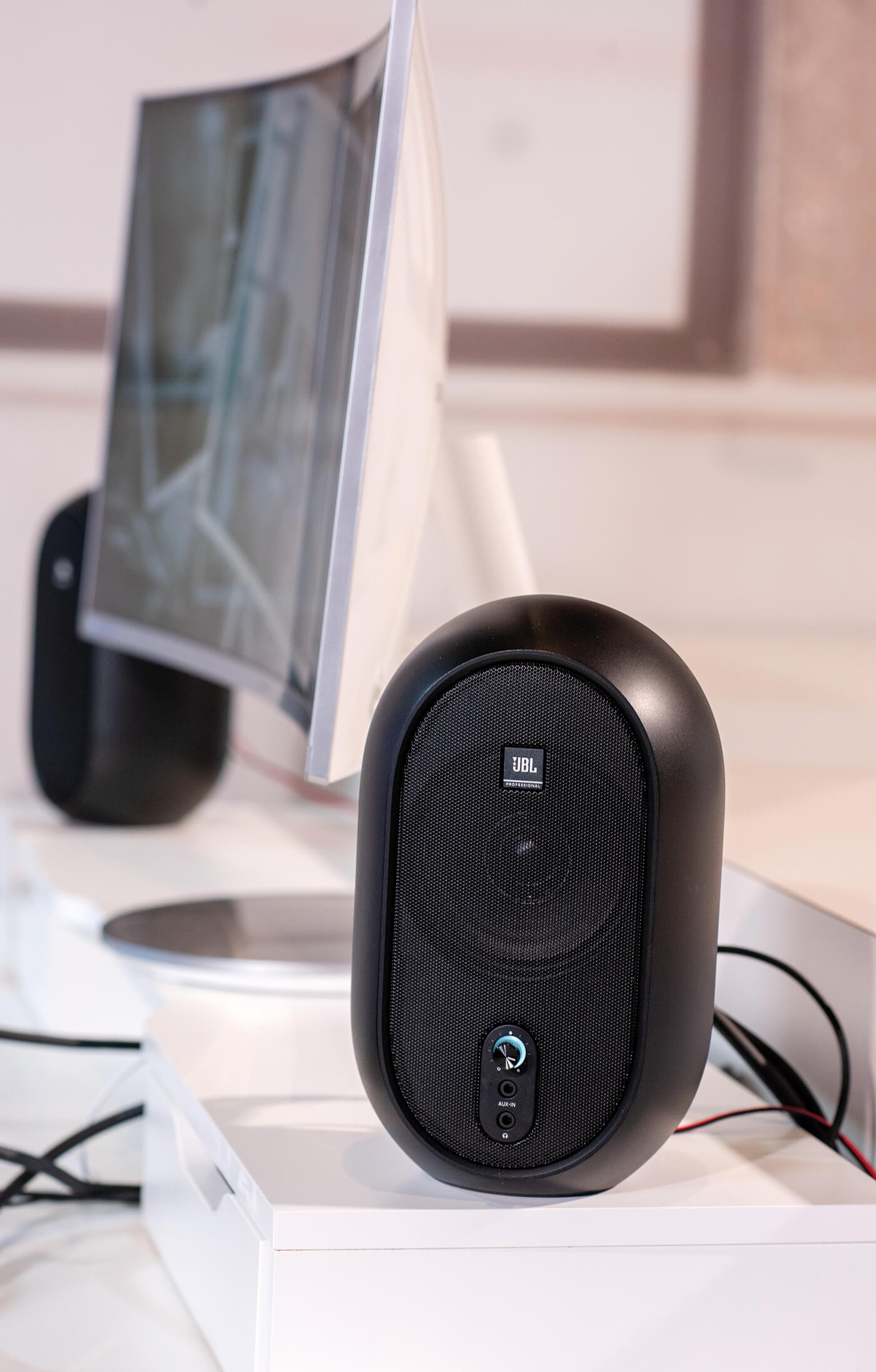 2020 red dot product design award，JBL One Series 104，speaker，Desktop，