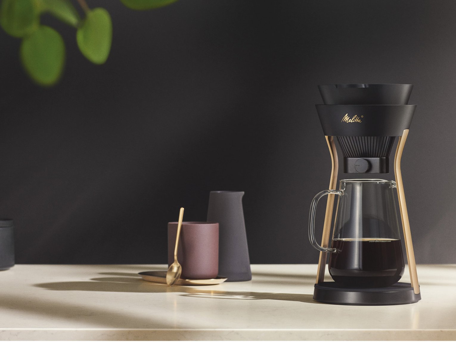 modern，2020 red dot product design award，Simplicity，fashion，transparent，