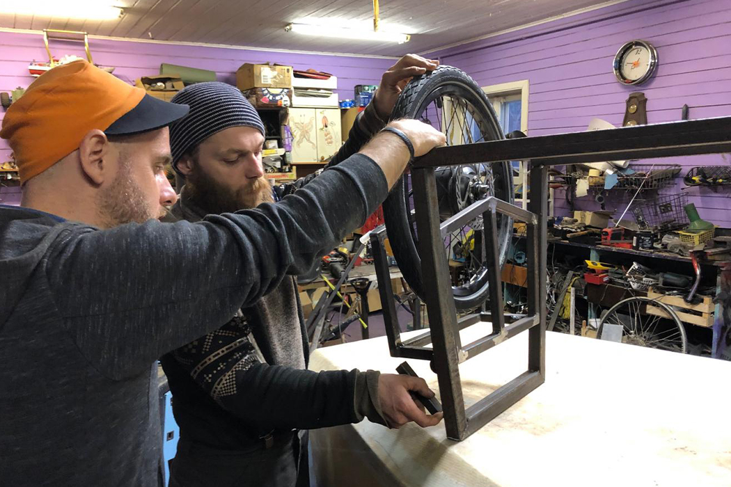 travel，ship，Electric，land，aquatic，sustainable，