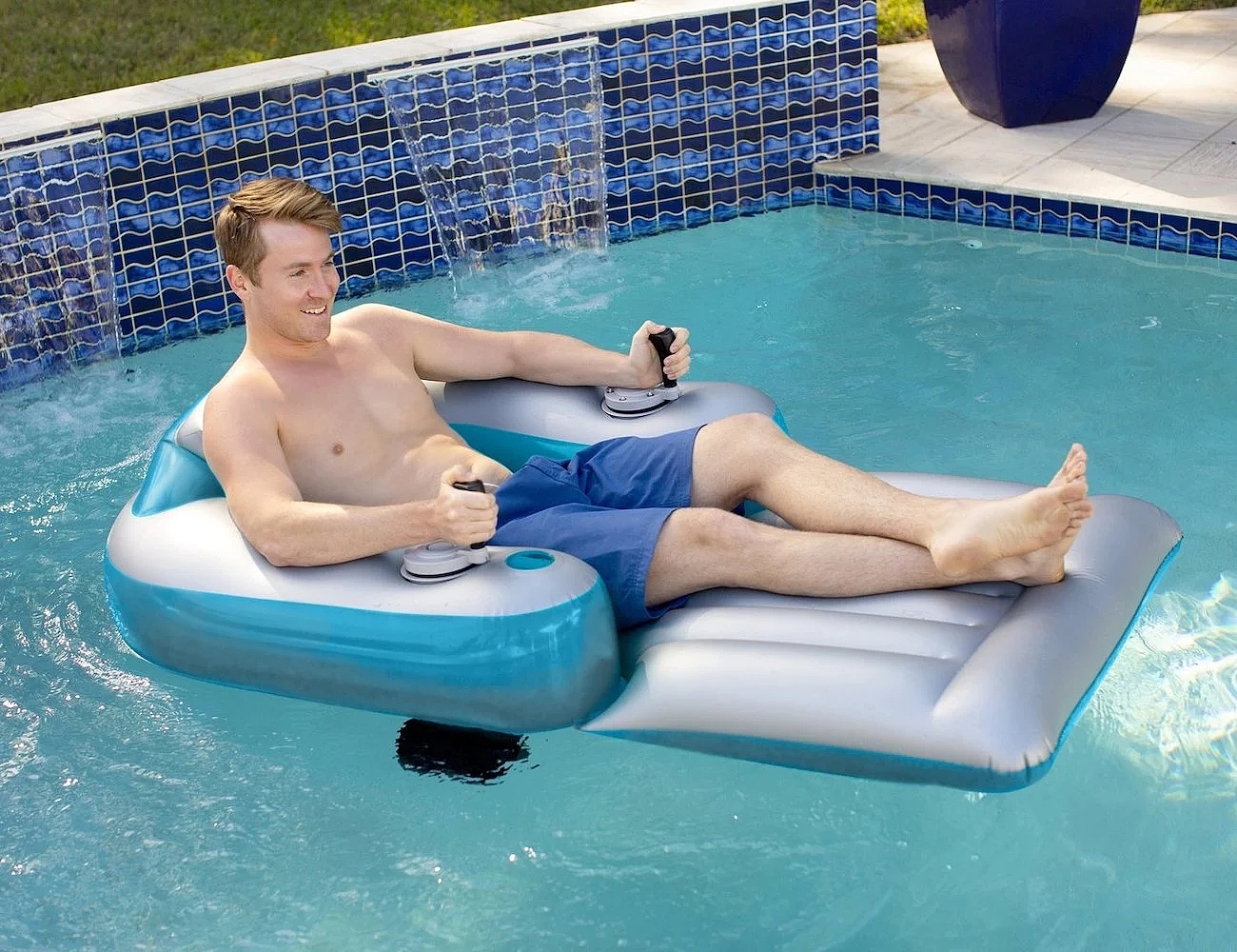 Swimming pool，deck chair，Electric，propeller，simple，