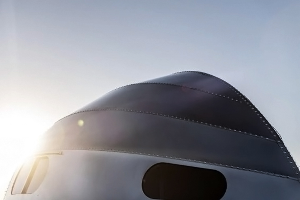 Touring car，luxury，travel，comfortable，