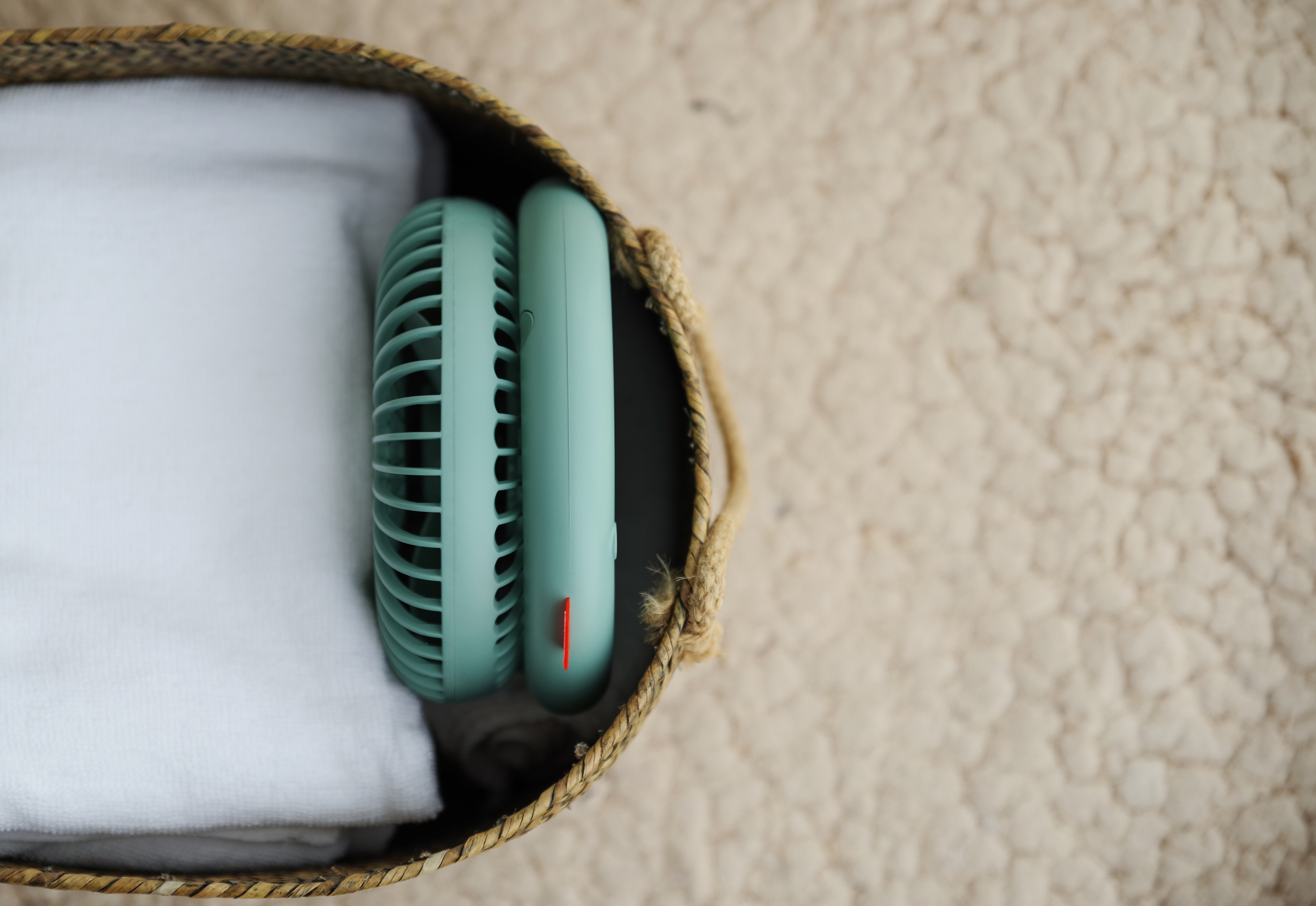 fold，Desktop fan，Simplicity，Storable，Portable，