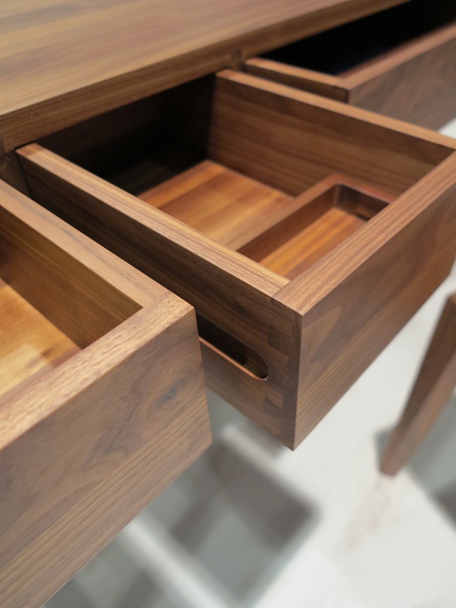 Office Supplies，Creative design，Receive，woodiness，workbench，product design，