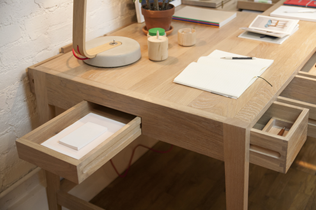 Office Supplies，Creative design，Receive，woodiness，workbench，product design，