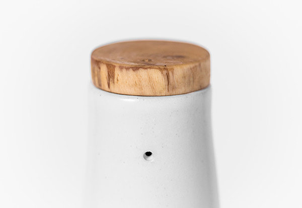 On board.，oil bottle，Porcelain glass，ceramics，