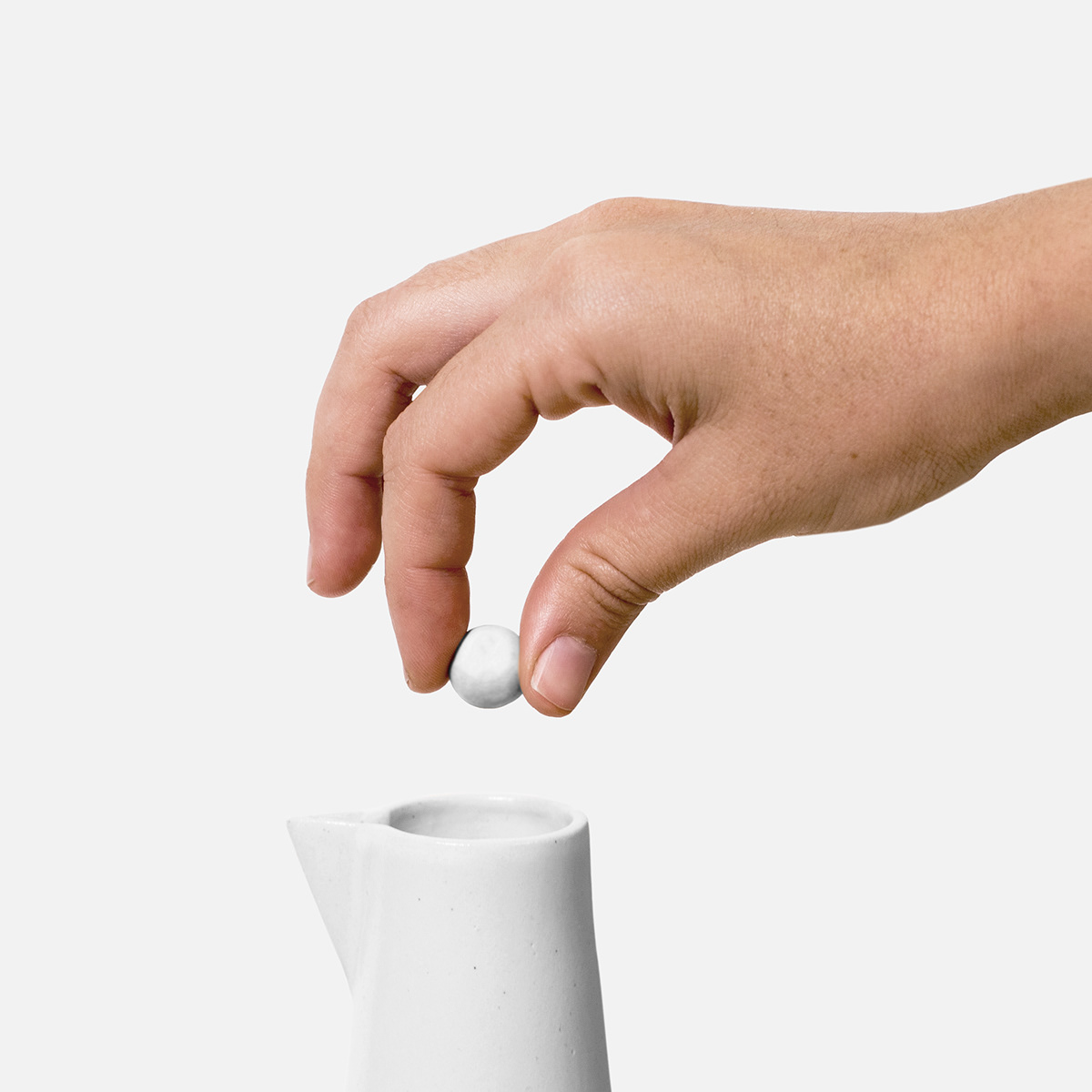 On board.，oil bottle，Porcelain glass，ceramics，