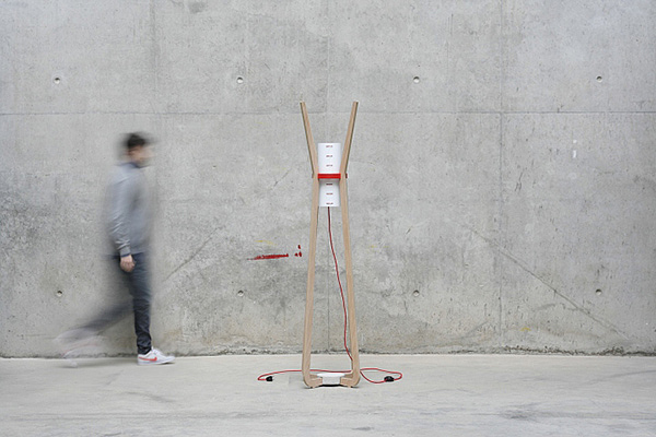 Coat rack，Floor lamp，