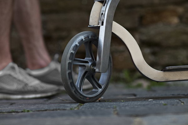 motion，outdoors，fold，Scooter，Tool design，