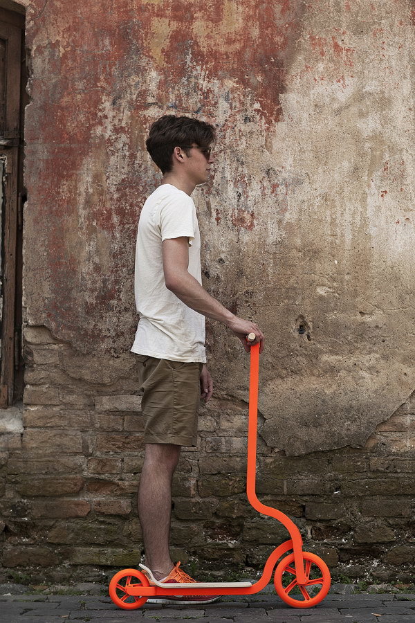 motion，outdoors，fold，Scooter，Tool design，