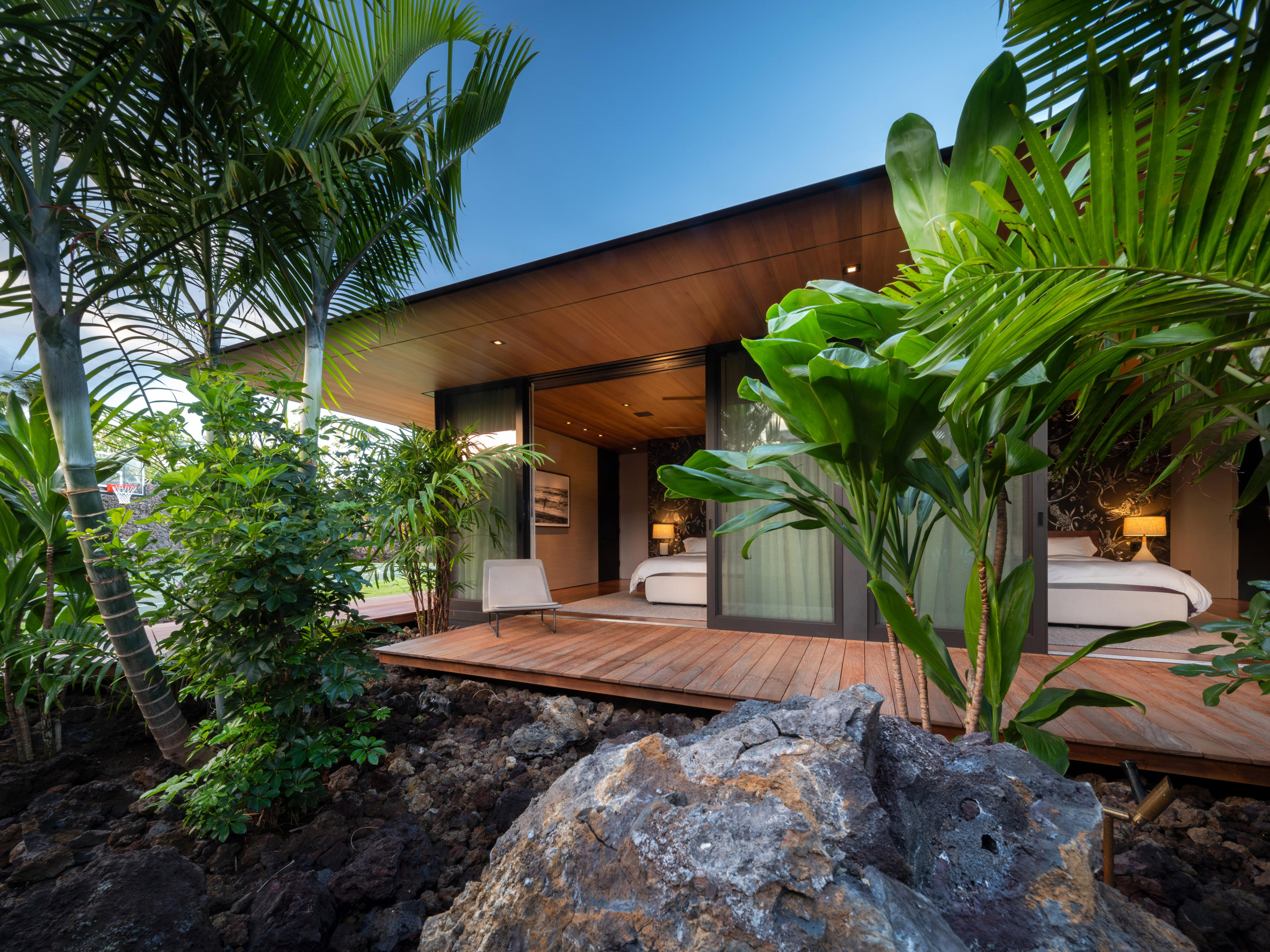 Hale Lana.，Hawaiian lava field，house，