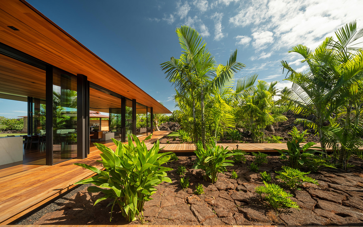 Hale Lana.，Hawaiian lava field，house，