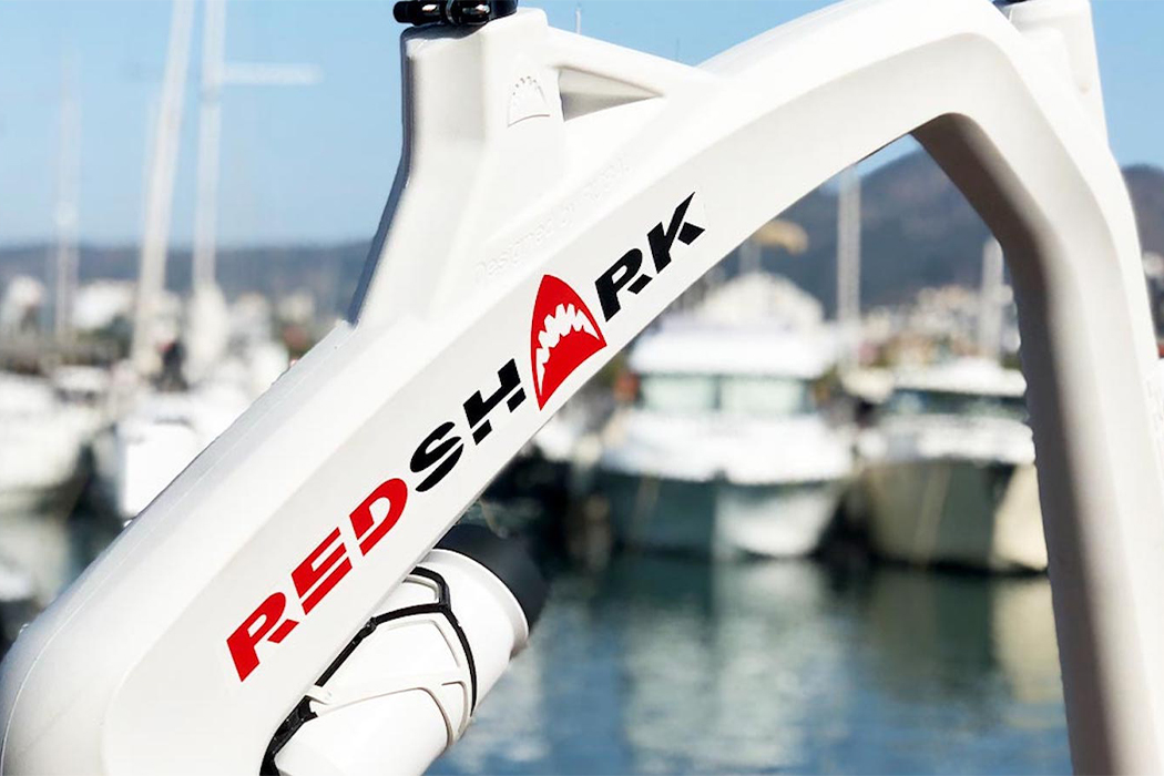 Hammacher Schlemmer，wakeboard，gules，