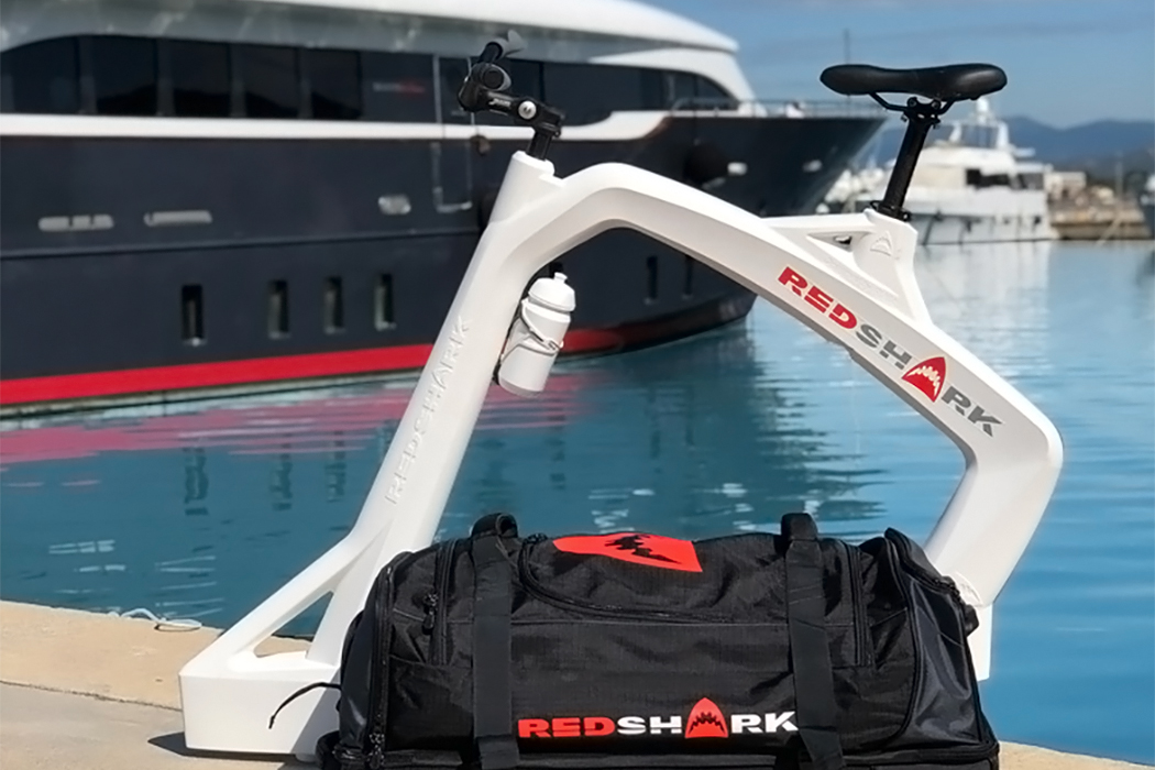 Hammacher Schlemmer，wakeboard，gules，