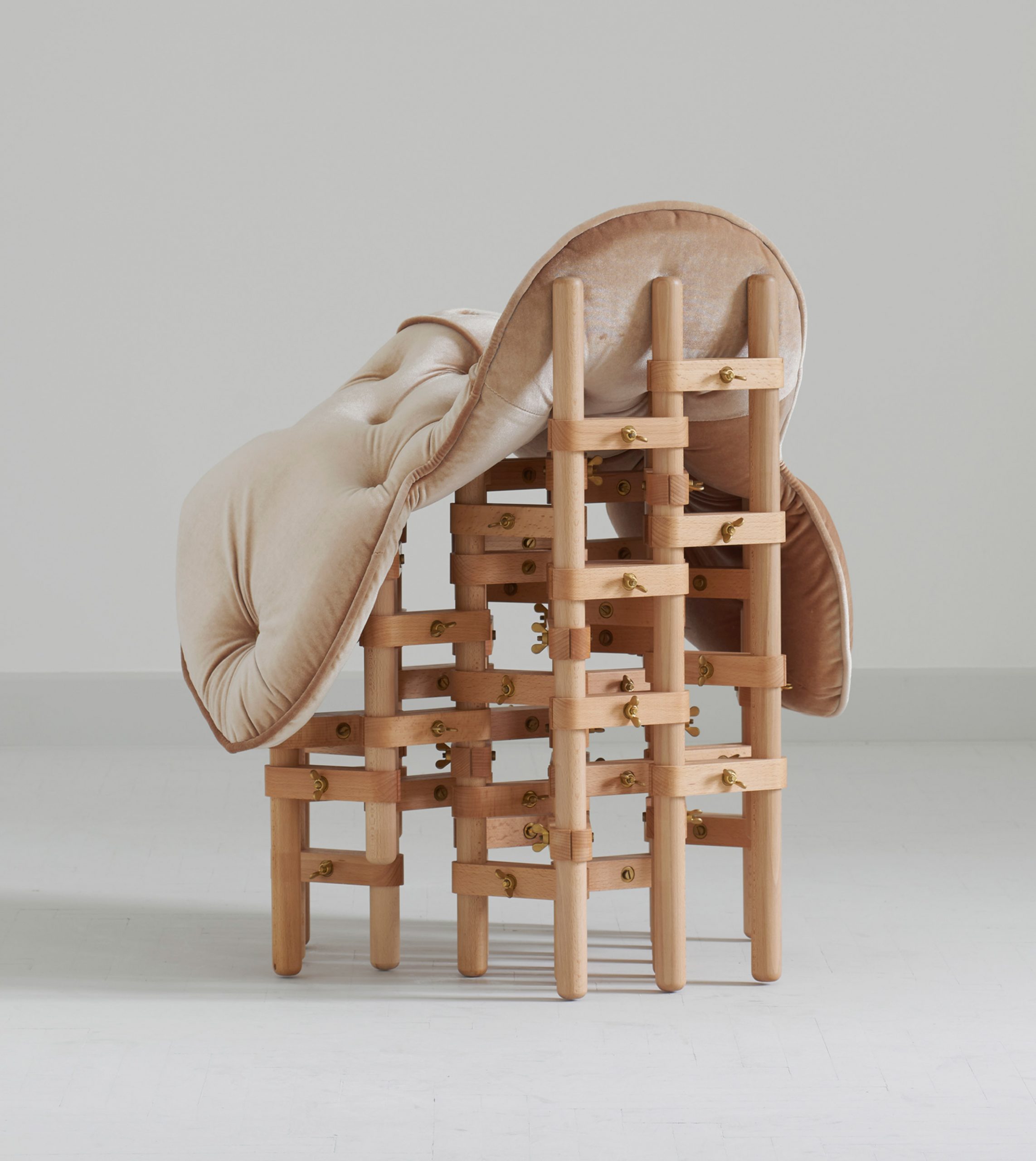 chair，wooden ，velvet，furniture，