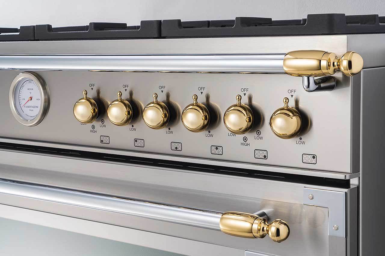 Refrigerator，Electromagnetic stove，oven，beautiful，