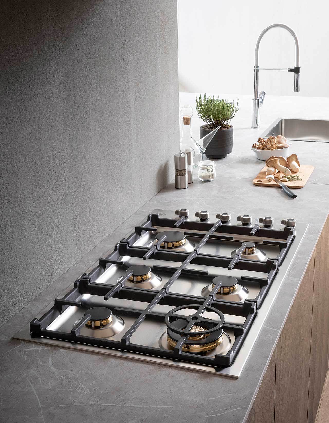 Refrigerator，Electromagnetic stove，oven，beautiful，