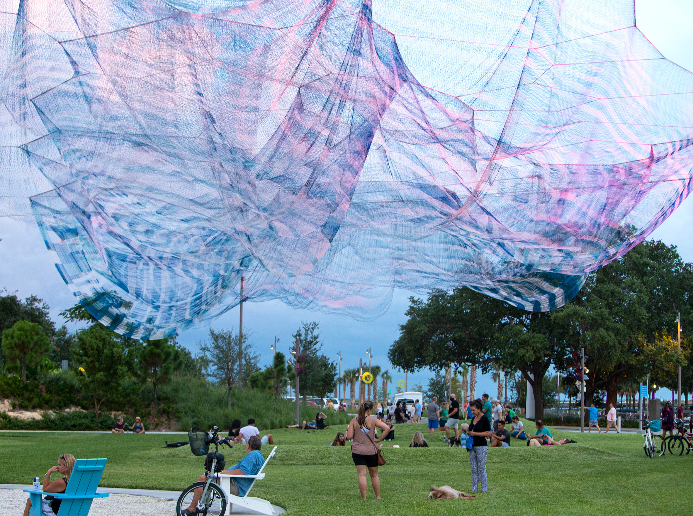 Woven sculpture，Outdoor architecture，Janet Echelman，architectural art，