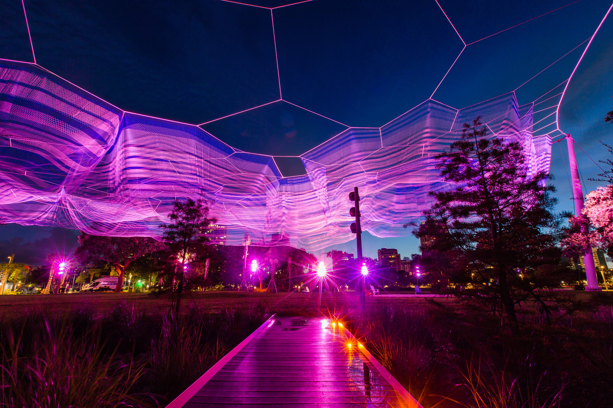 设计感超强的编织雕塑不可思议的创意带来强烈的视觉冲击