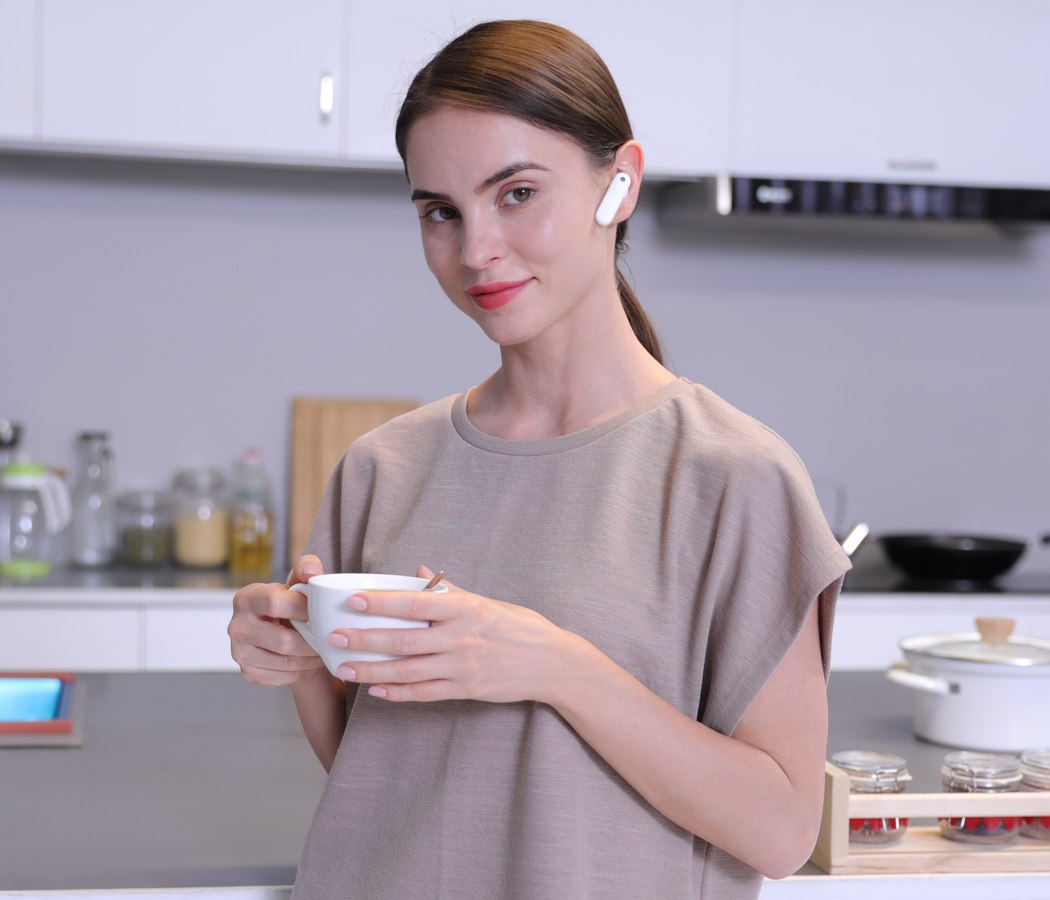 headset，translate，Bluetooth，wireless，white，