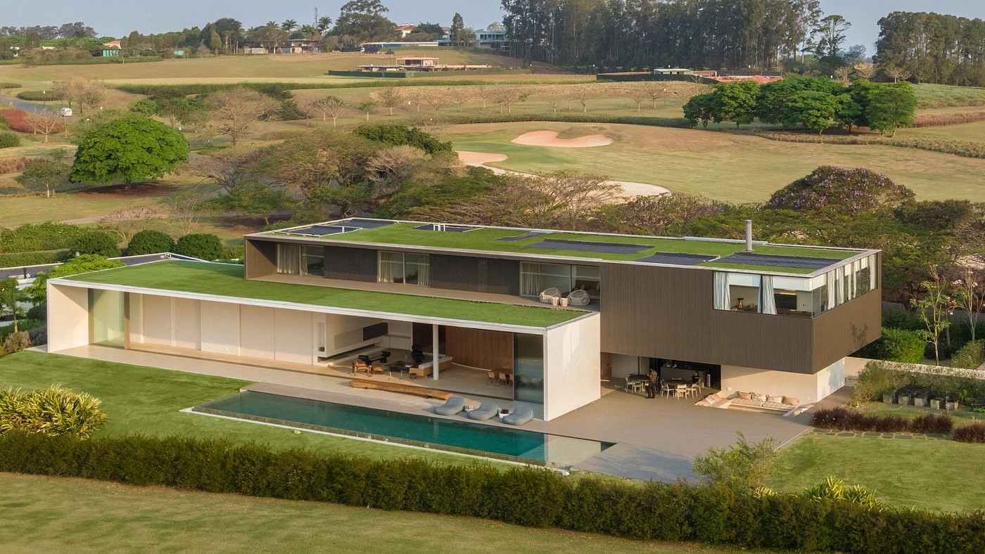 residence，on vacation，leisure time，solar energy，