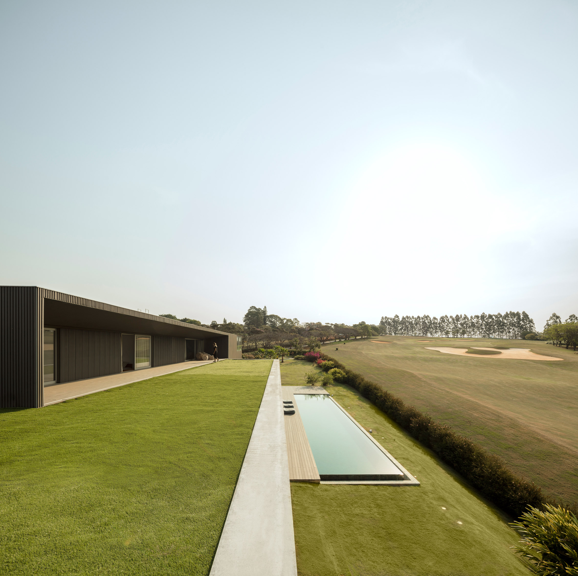 residence，on vacation，leisure time，solar energy，