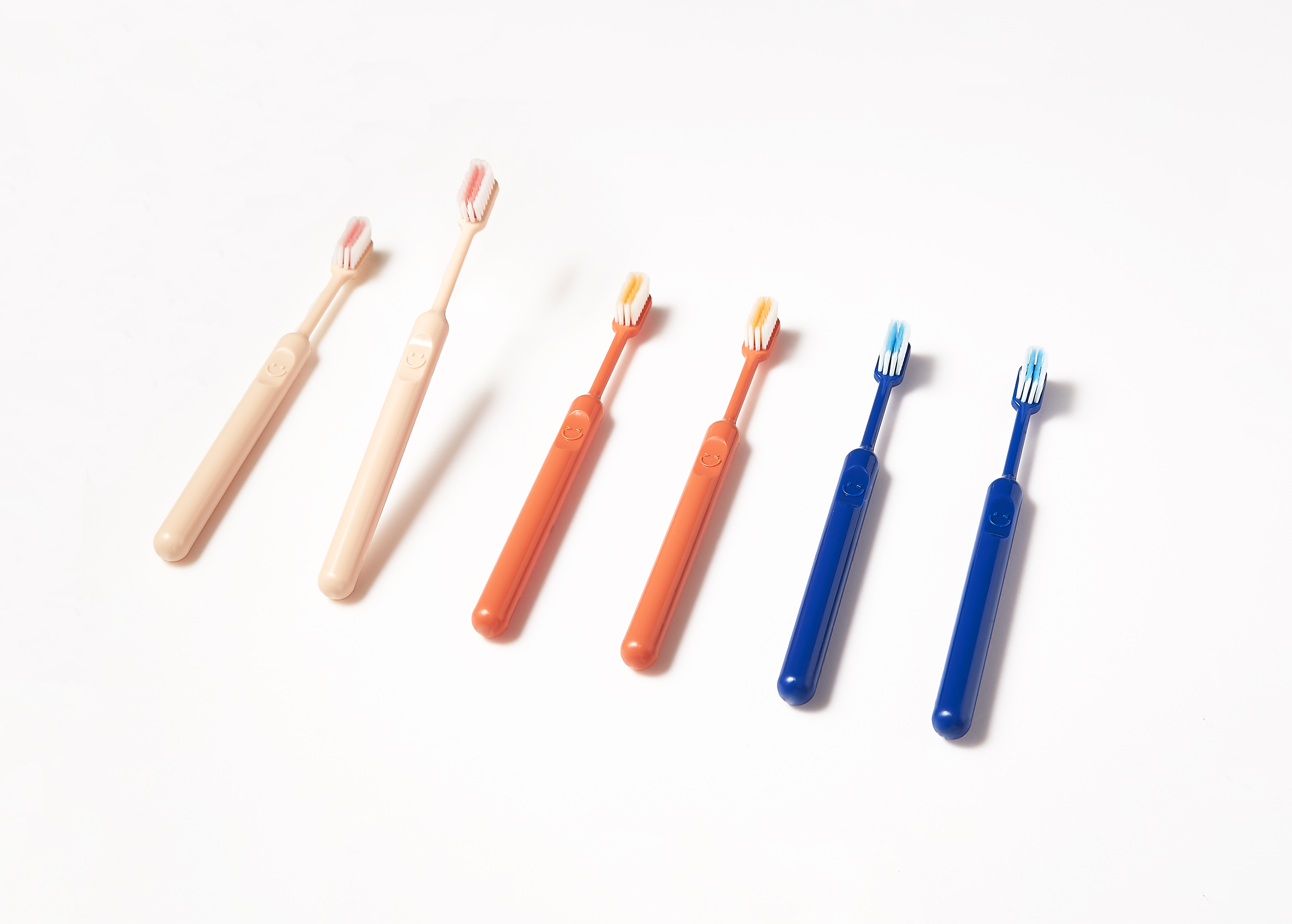 Travel，mood，toothbrush，pleasantly surprised，