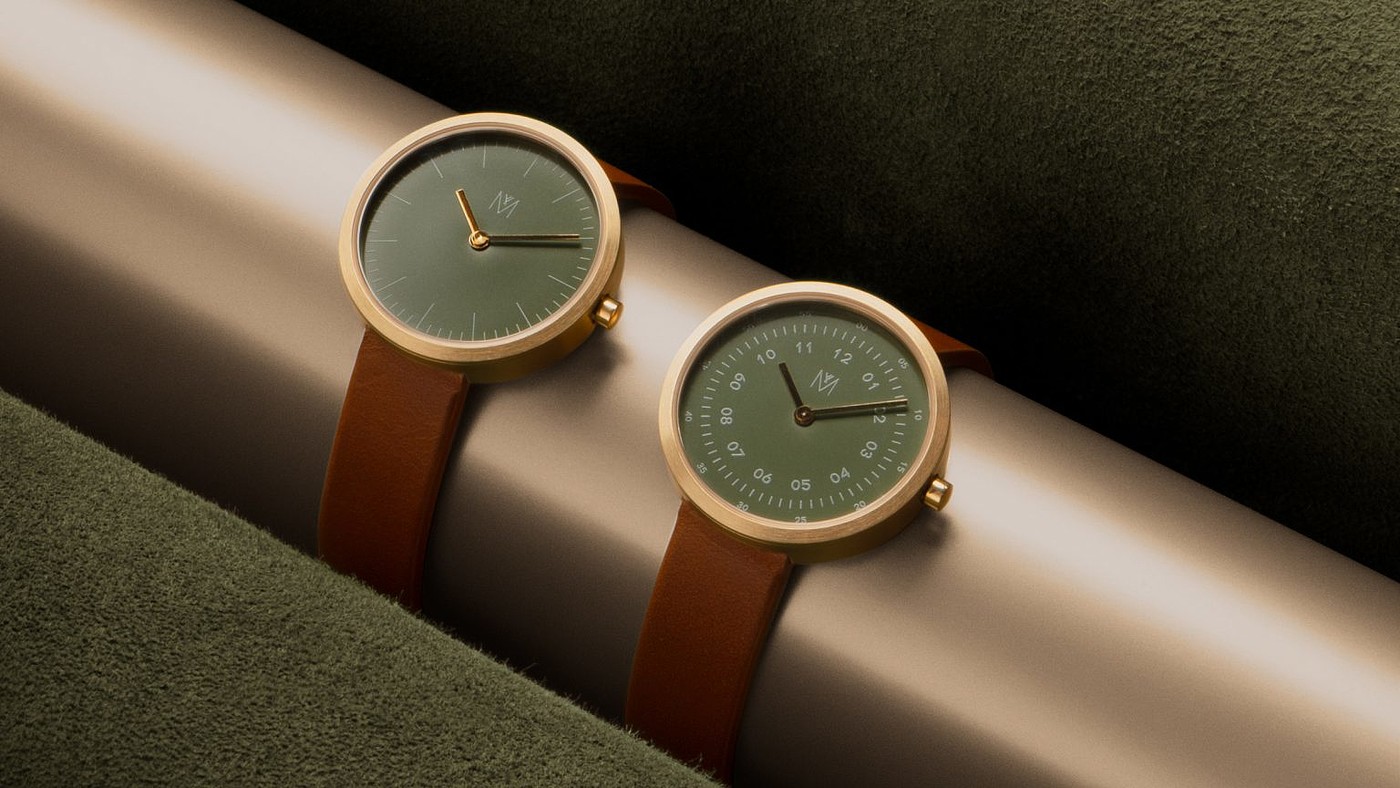 Wrist watch，Minimalism，Hong Kong，currency，