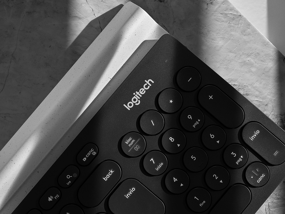 keyboard，logitech，Product photography，black，