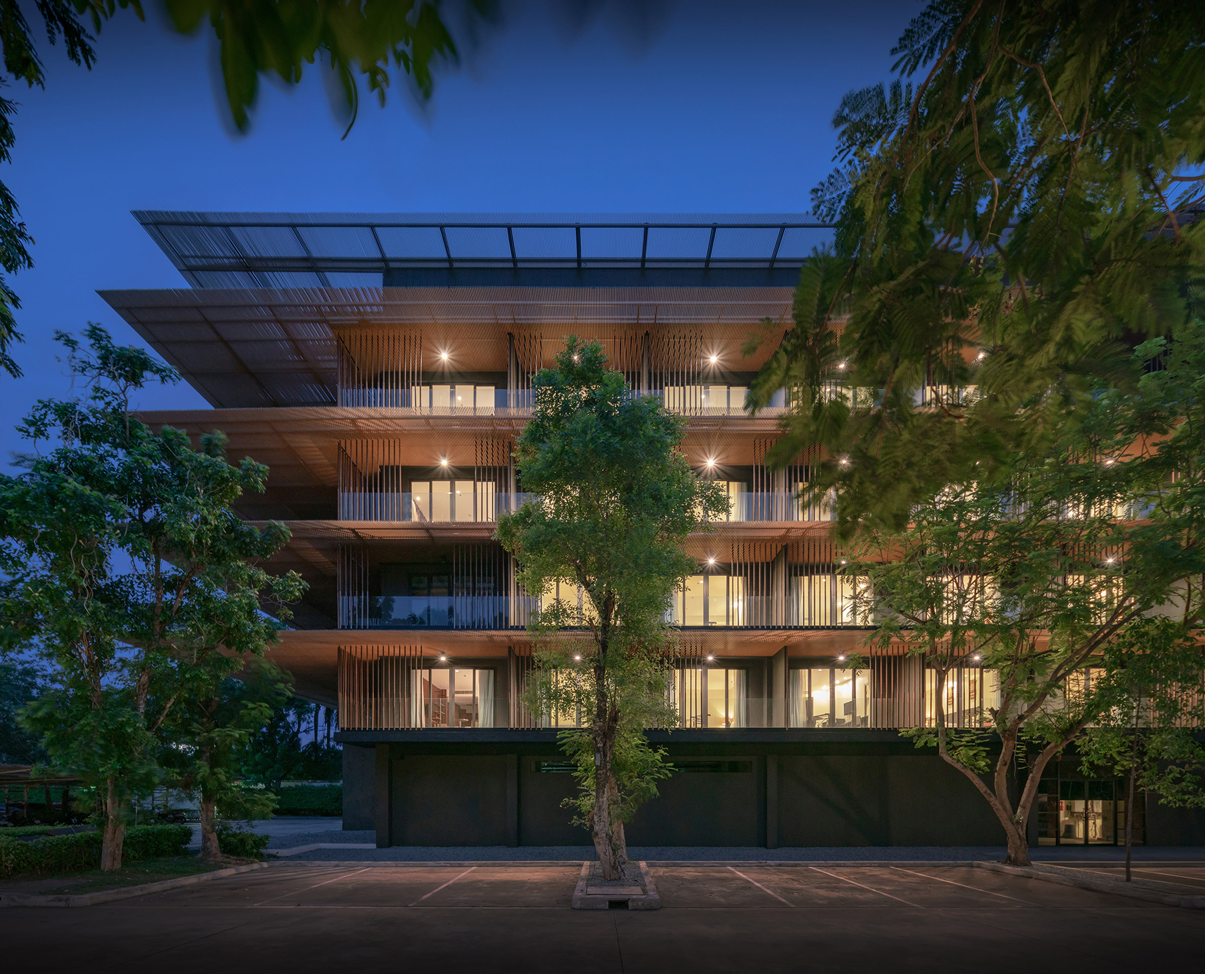 hotel，Rainproof screen，Aluminium，natural，