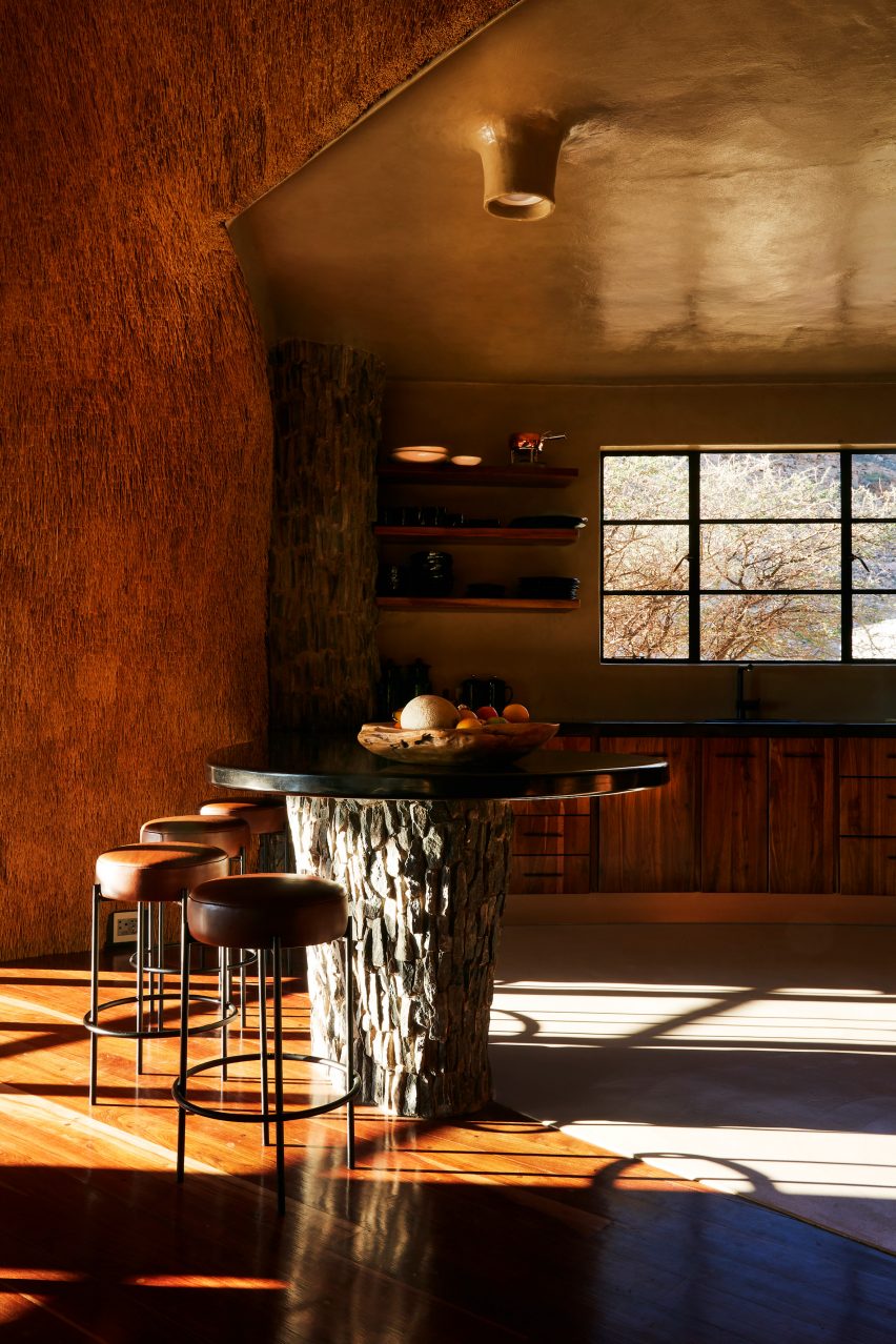 hotel，Bird's nest，Perch，