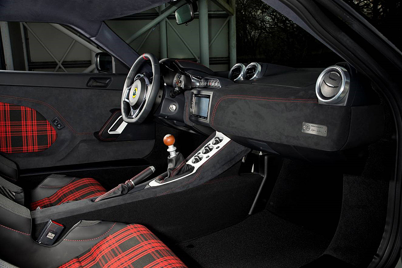 vehicle，Sports car，Automatic design，comfortable，product design，