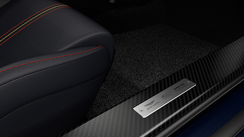 vehicle，Sports car，comfortable，Aston，Automatic design，