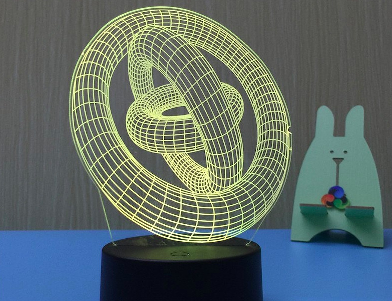 3D illusion table lamp，lantern shaped like a lotus flower，Laser technology，