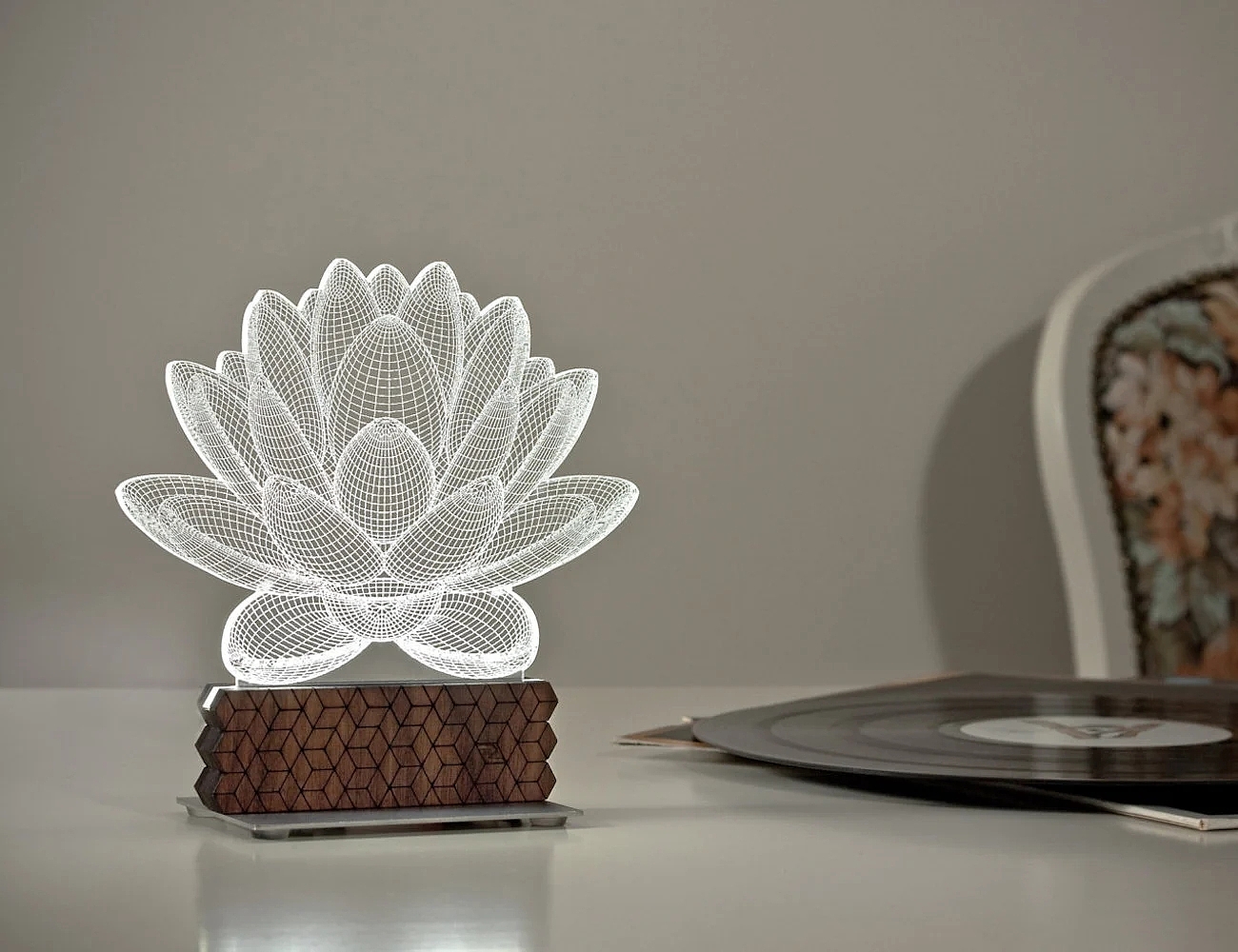 3D illusion table lamp，lantern shaped like a lotus flower，Laser technology，