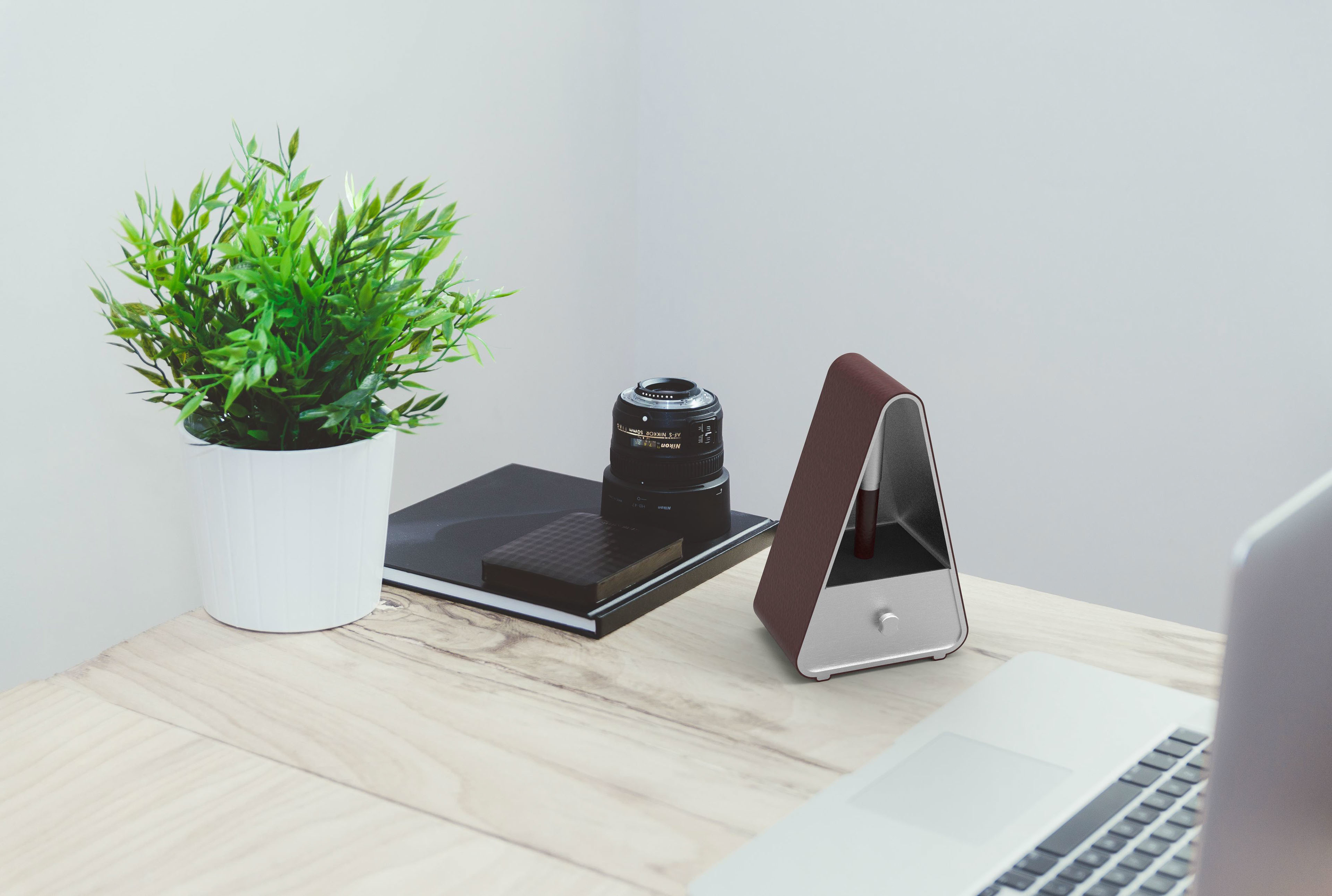 Leatherwear，delicate，luxury，product design，lithe，