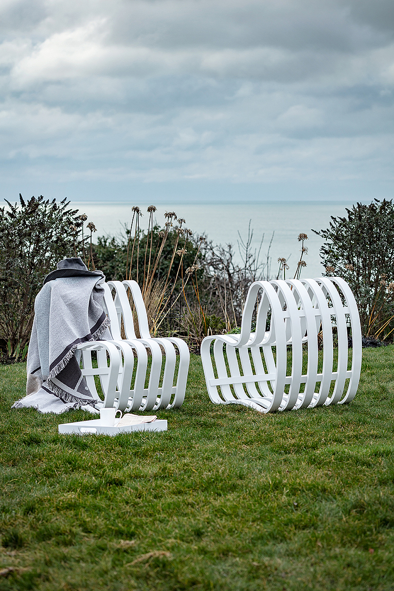 Outdoor furniture，bench，curve，fashion，Curve，