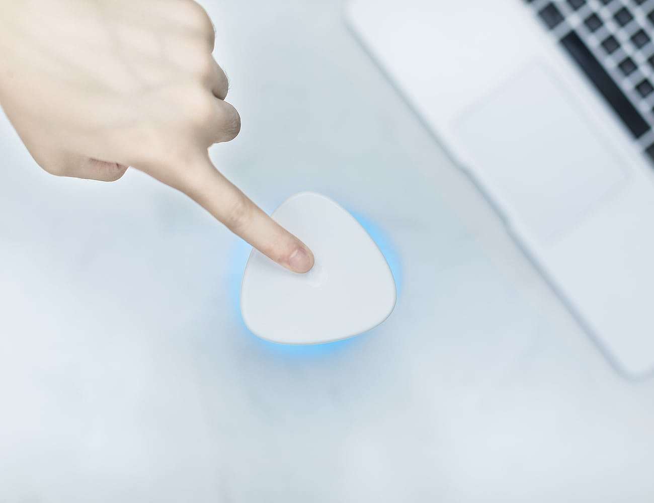 vr，Virtual partner，interactive，white，
