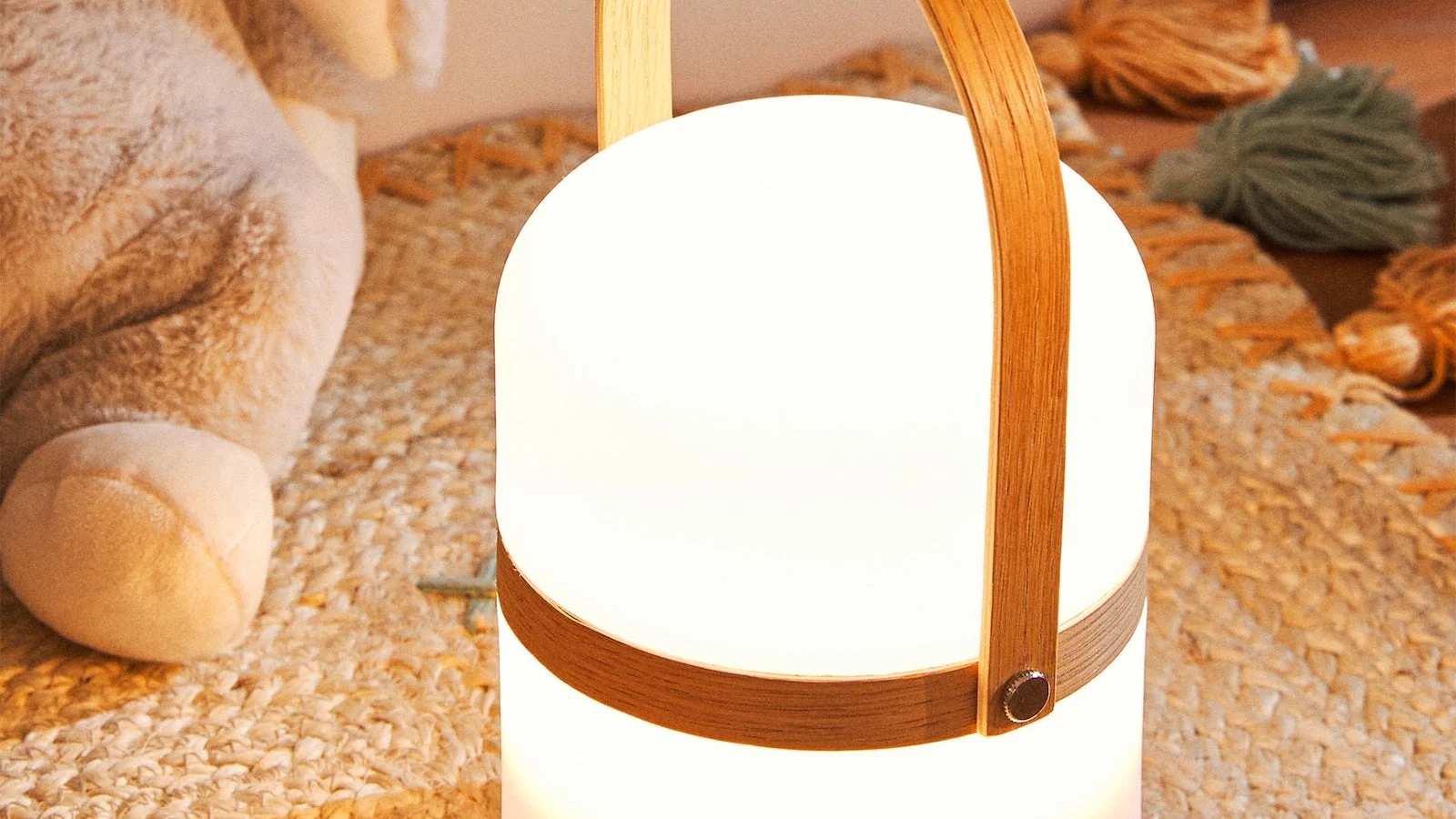 Close，wireless，Bamboo handle，lamp，