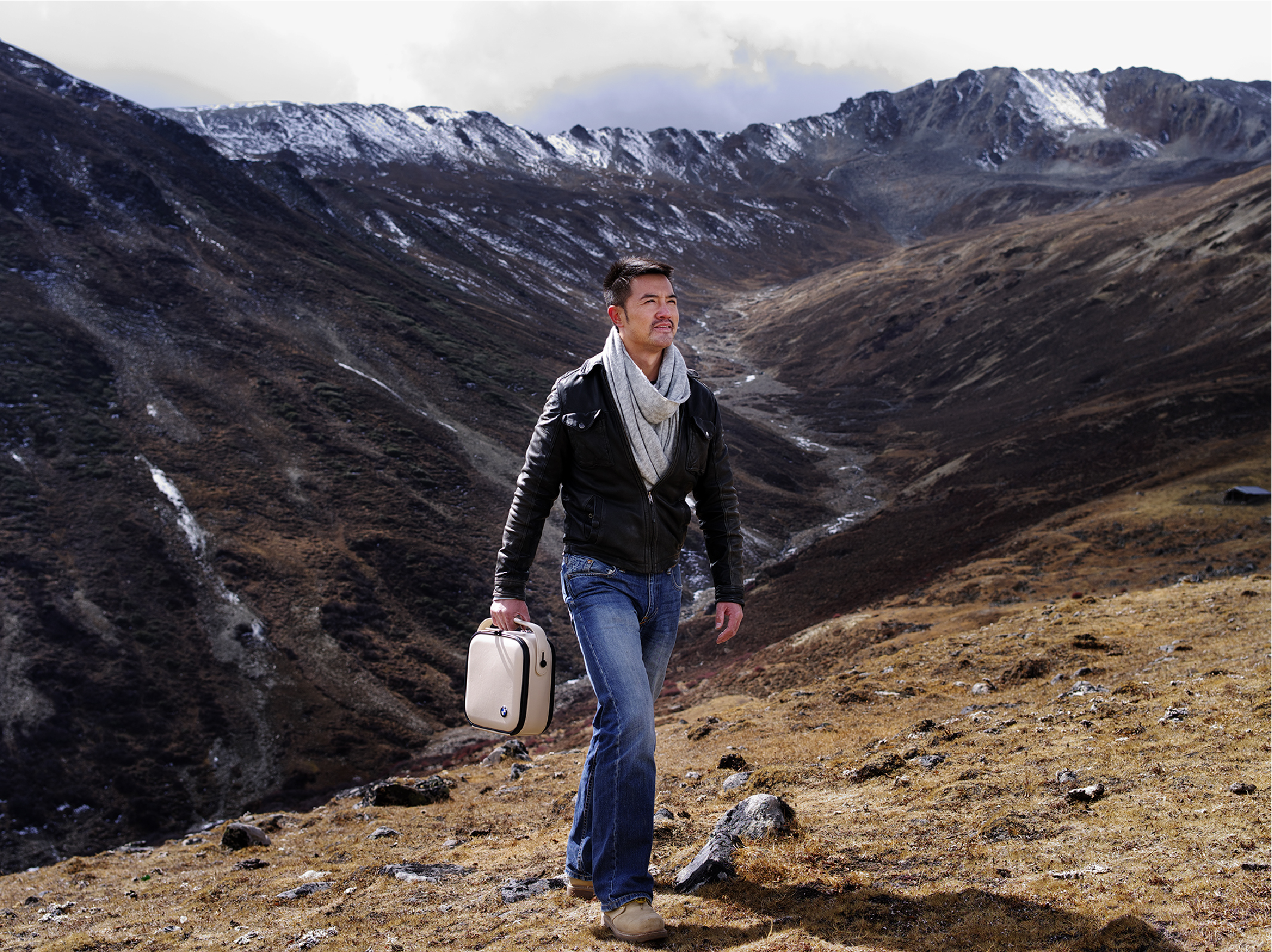 Cultural creativity and life aesthetics，Portable travel tea set，Original product design，Cultural innovation, fashion and youth，BMW zepin concept tea set，