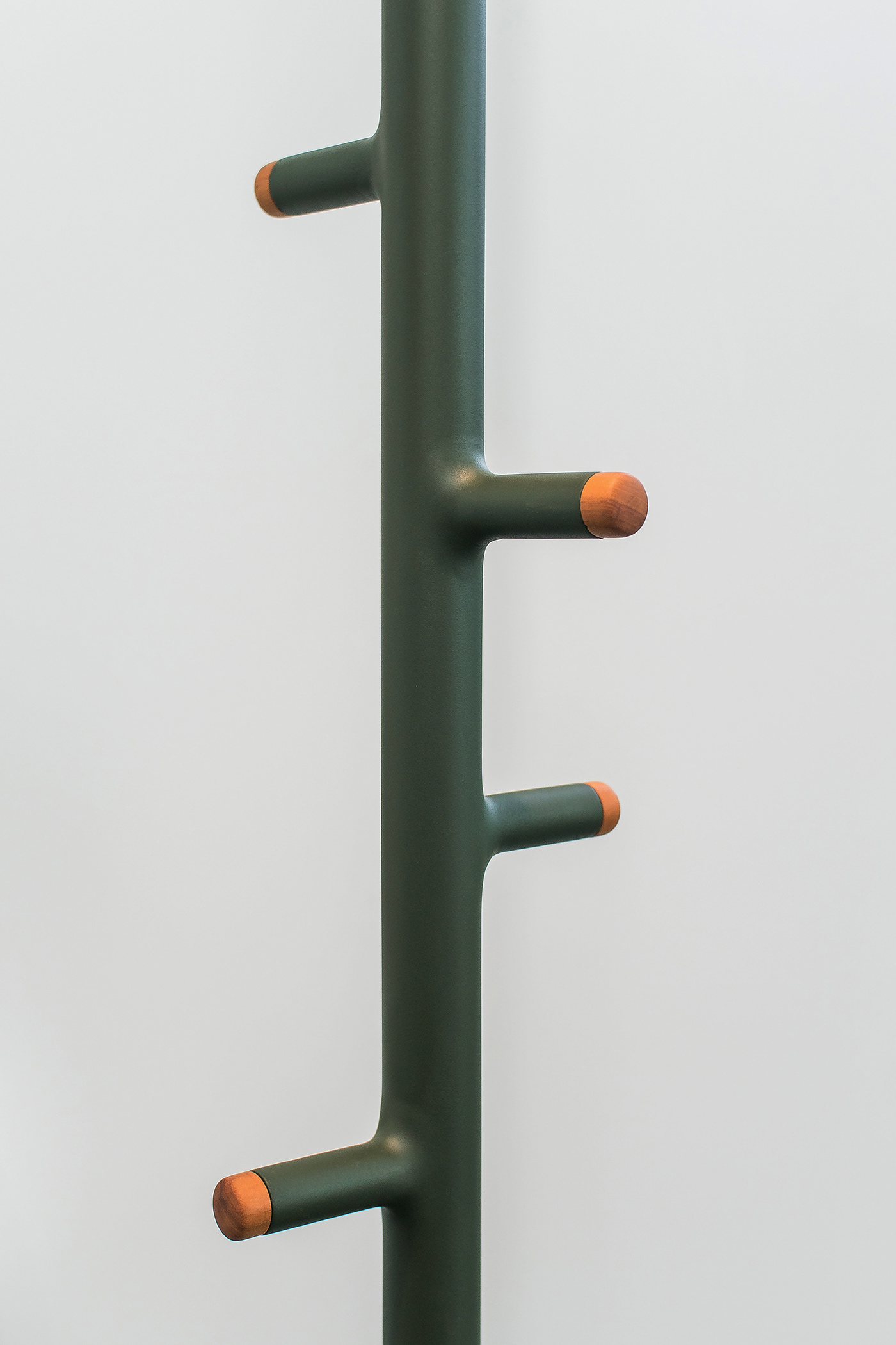 Miles，Floor lamp，Coat rack，Metal，