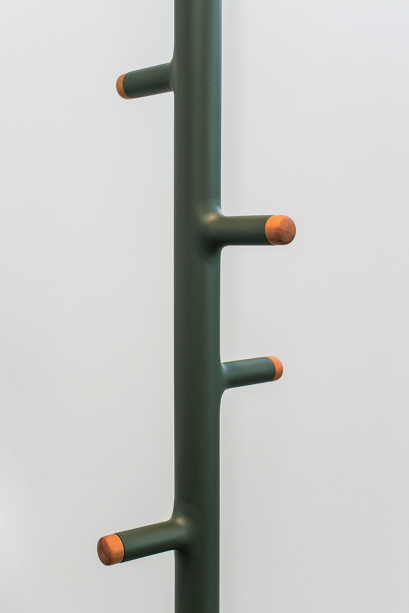 Miles，Floor lamp，Coat rack，Metal，