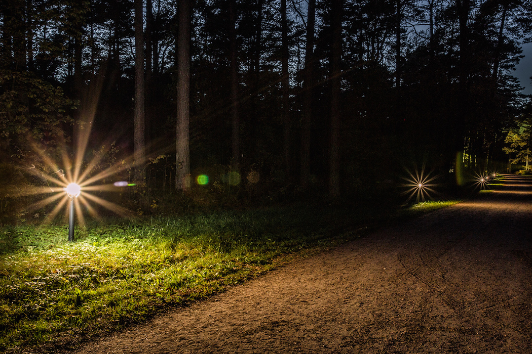 camouflage，lighting，messenger，originality，Design，