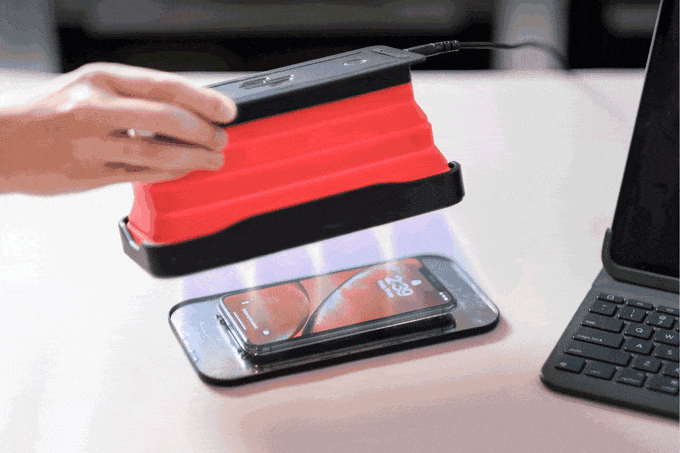 Charger，wireless charger ，disinfect，mobile phone，