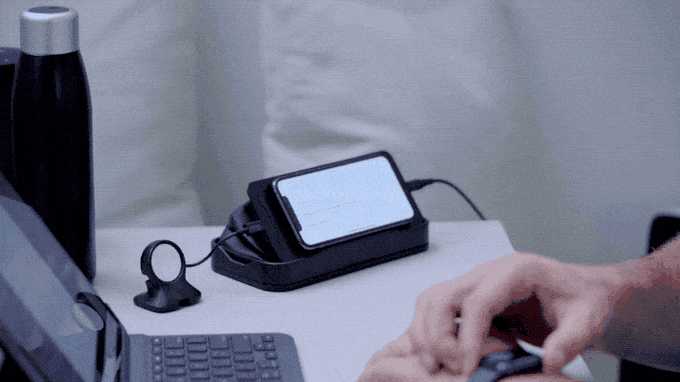Charger，wireless charger ，disinfect，mobile phone，