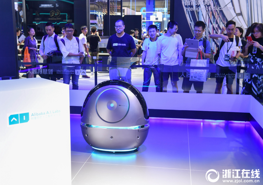 robot，Alibaba，ai，Hotel services，artificial intelligence，Lidar，Large robot，lovely，
